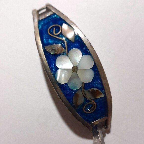 SOLD🔴🔴🔴🔴🔴🔴Vintage Alpaca Mexico Mother of Pearl Inlay Flower Bracelet - Picture 6 of 6